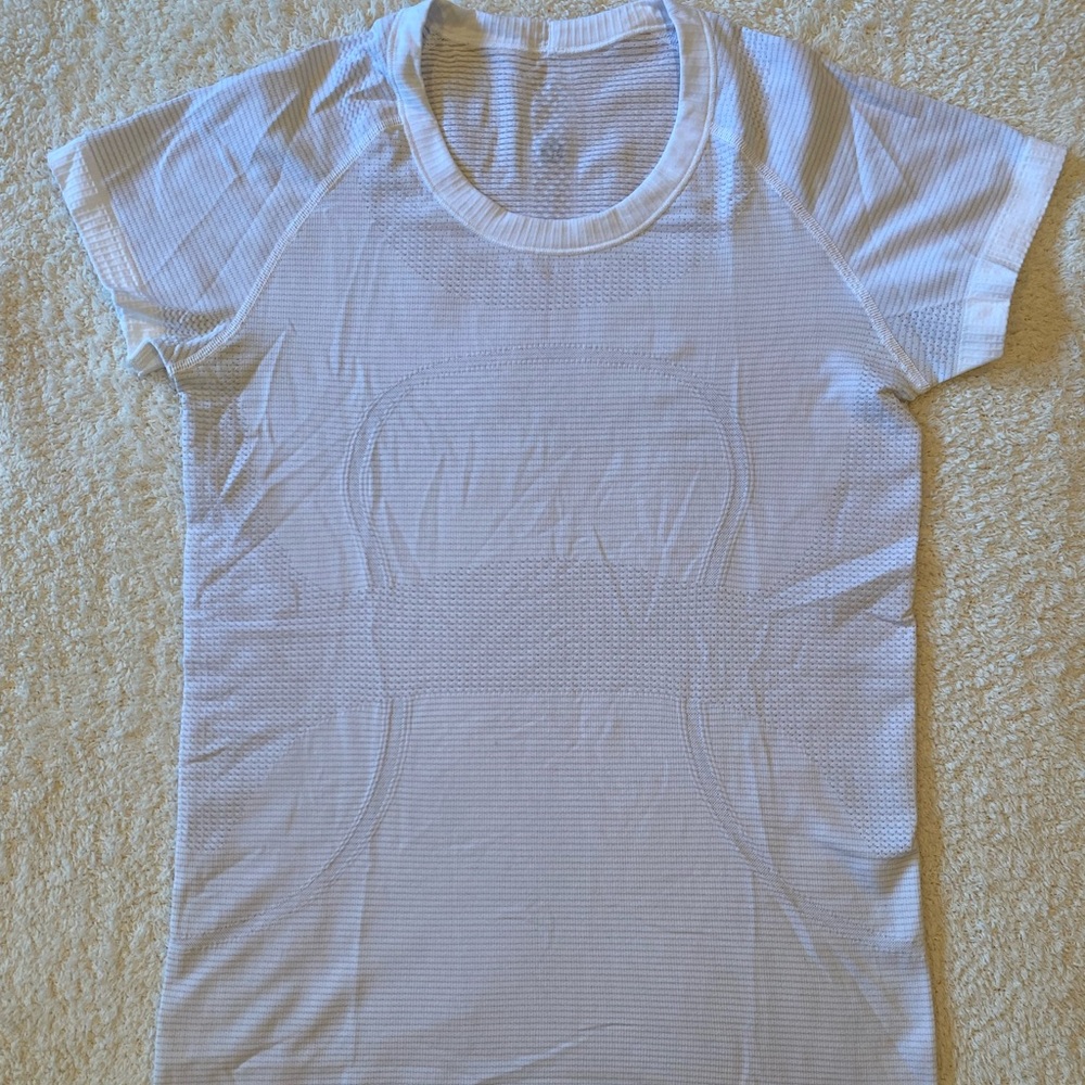 Lululemon Swiftly Tech Short Sleeve Womens size 6 in Heathered White